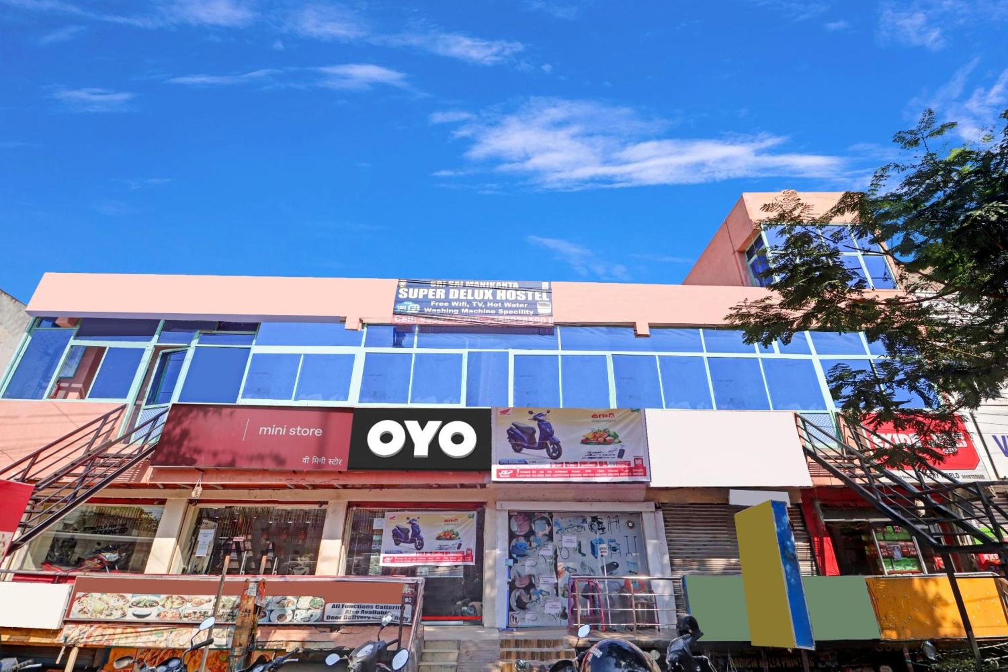 Hotel Oyo Flagship 81051 Sri Sai Manikanta Hyderabad Exterior foto